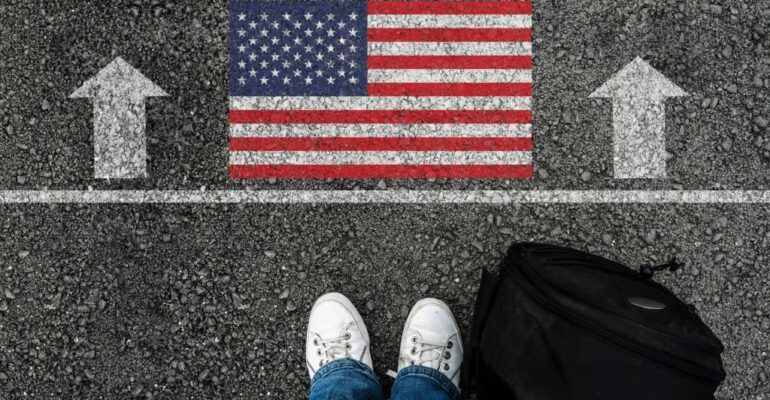 ТОП-6 помилок, через які українцям відмовляють у візі до США